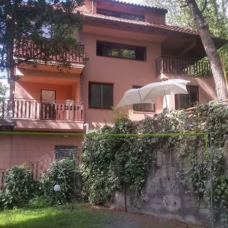 Etna Park פדארה